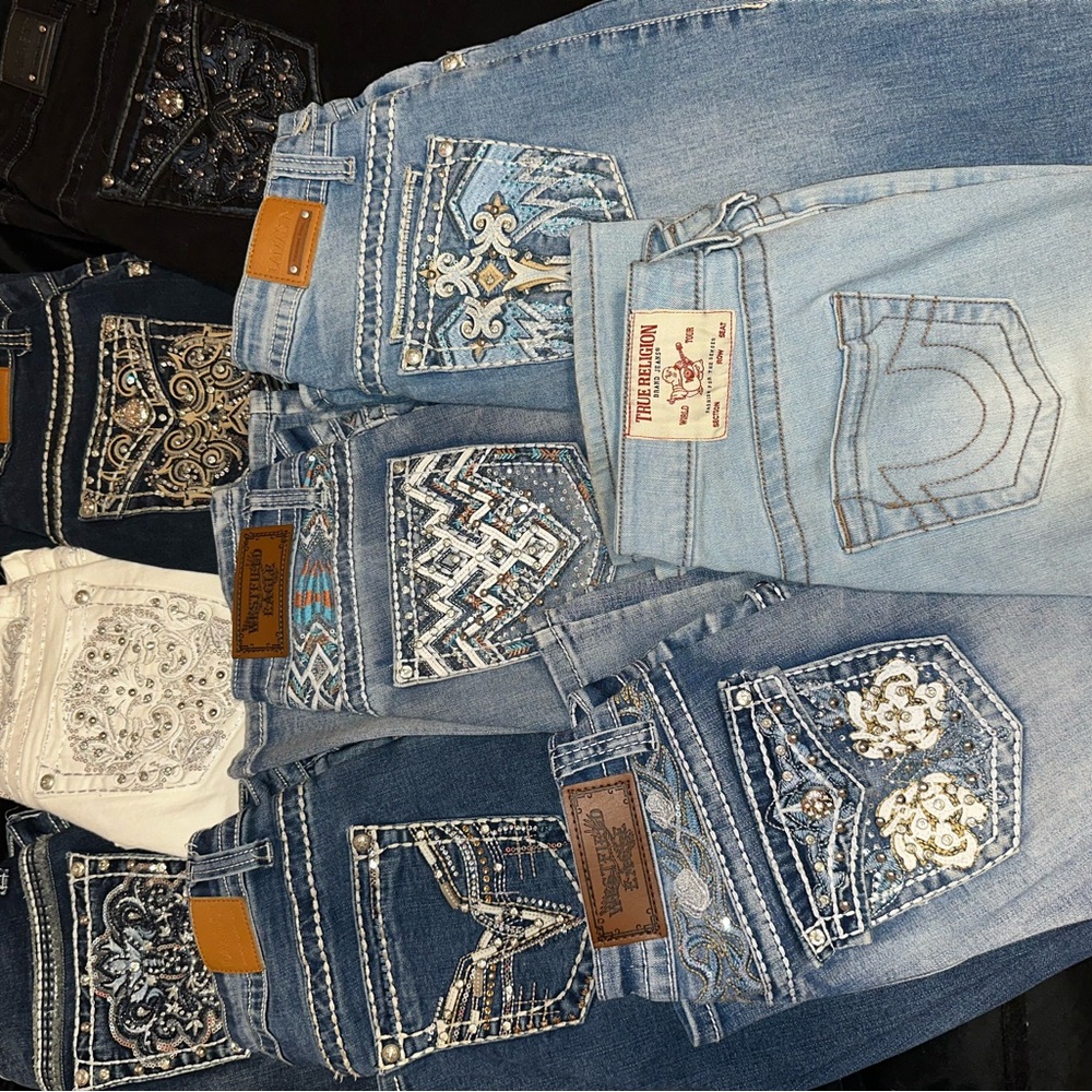 Women's Blue Jeans with Embellished Pockets